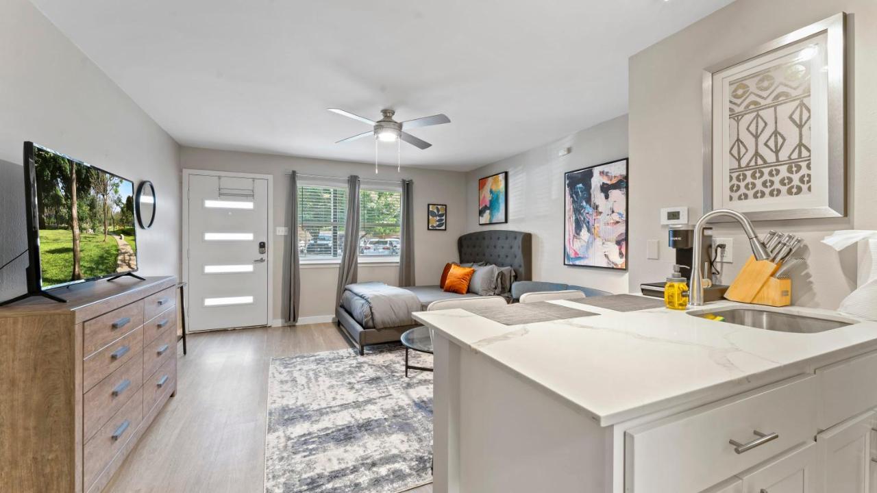 Cozy Efficiency Studios Close To Downtown And Domain Austin Esterno foto